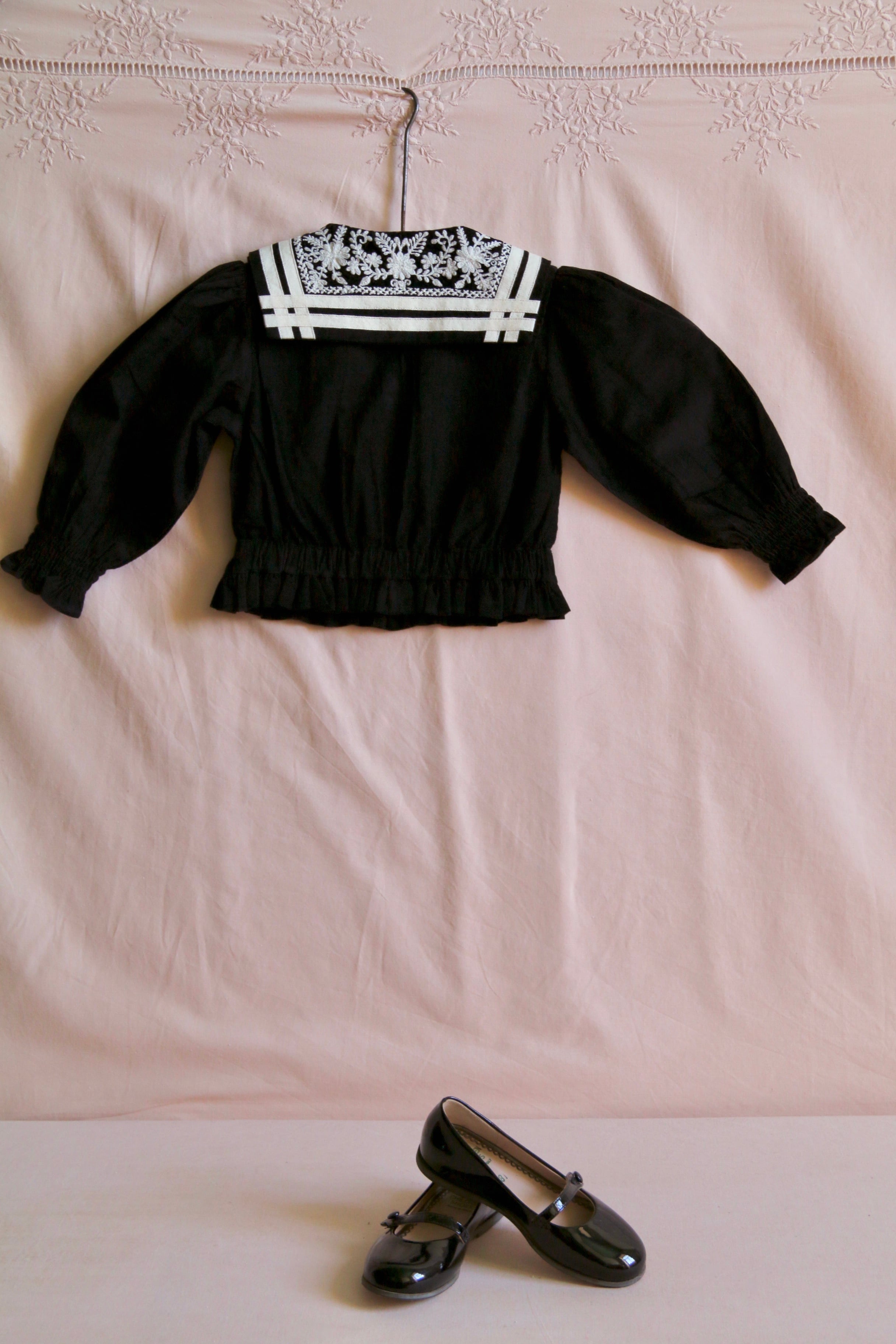 BONJOUR DIARY Sailor blouse black baby cord