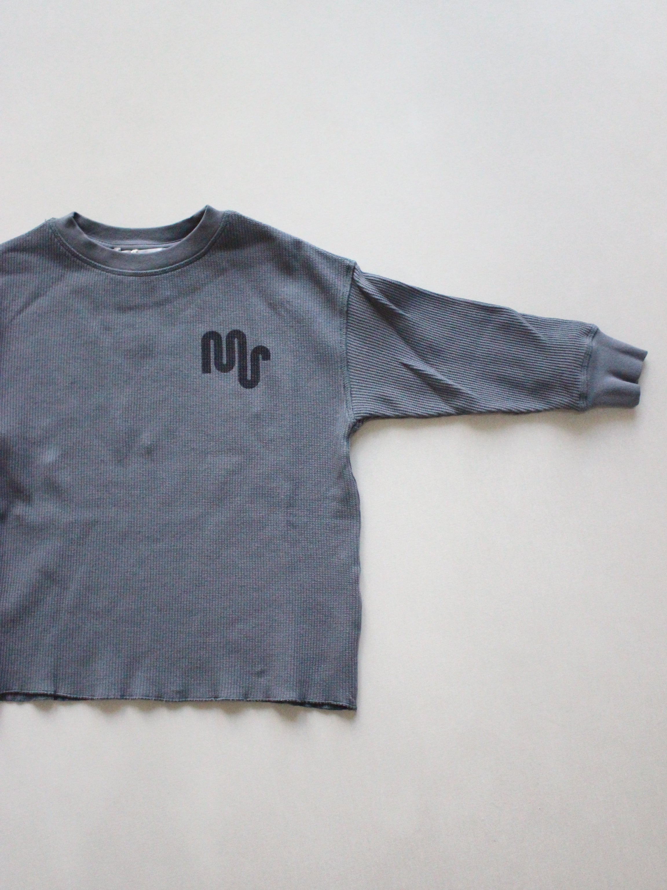 main story Waffle Tee - Pewter