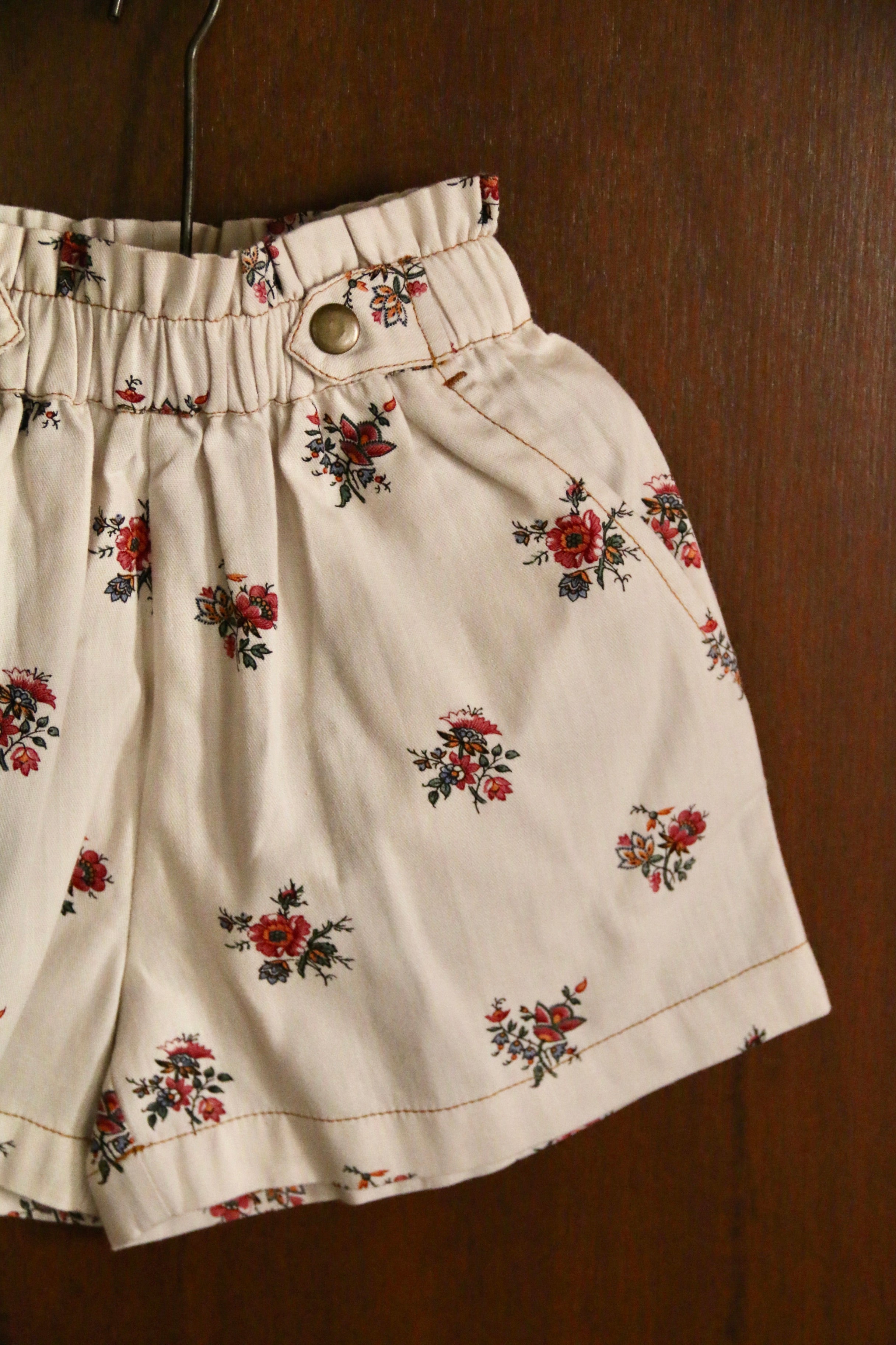 BONJOUR DIARY Shorts with scarf Garden flowers print - Denim