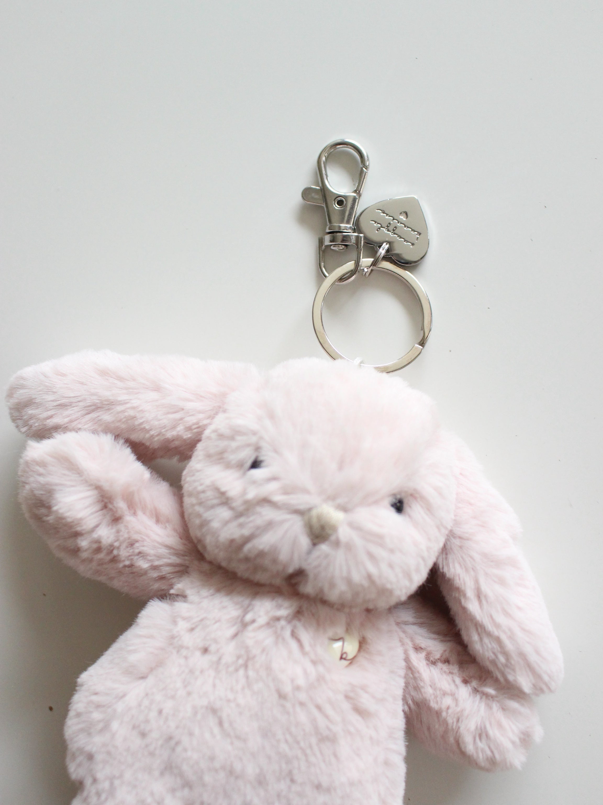Snuggle Bunnies Penelope チャーム pink