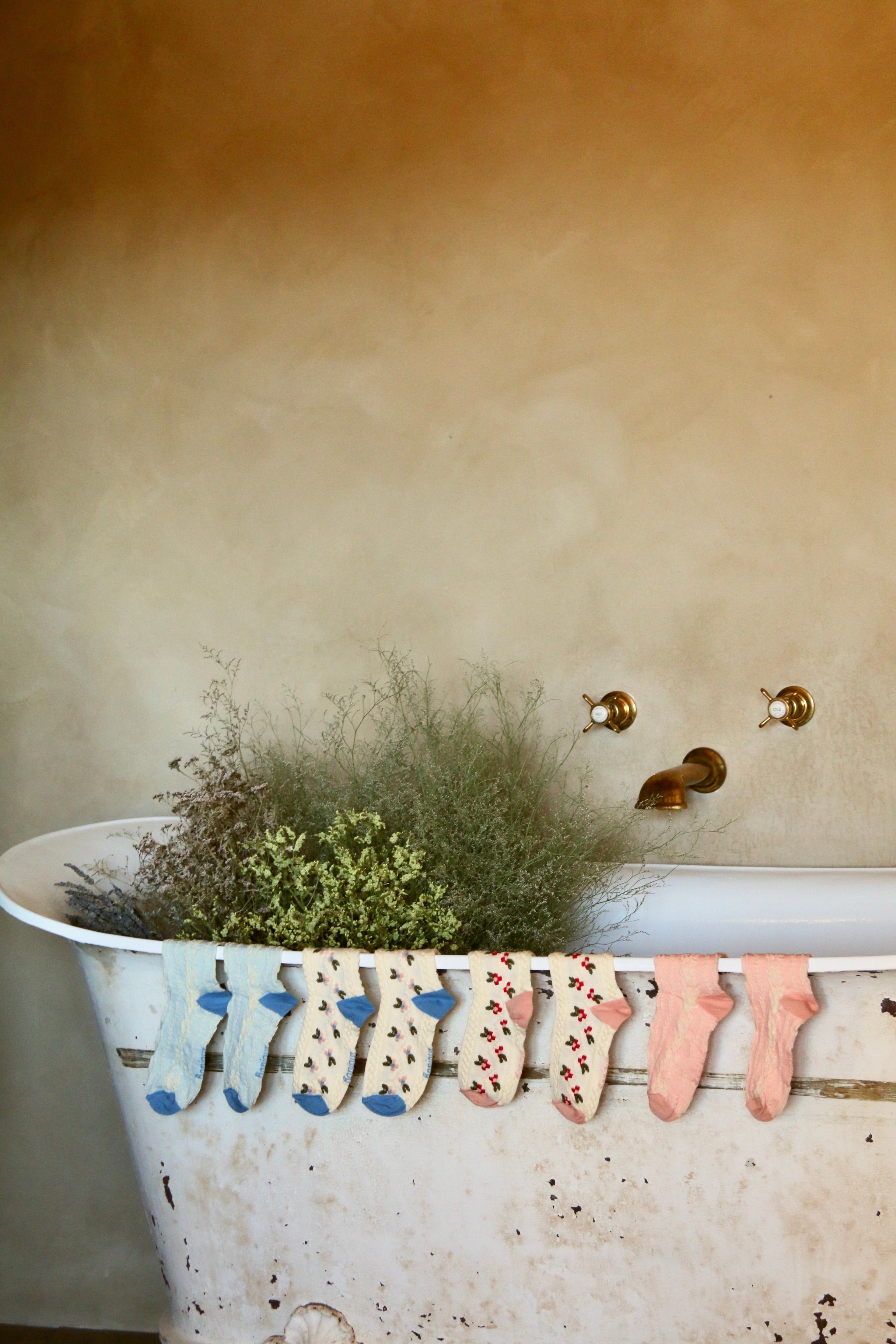 BONJOUR DIARY "Farandole" flower socks Pink