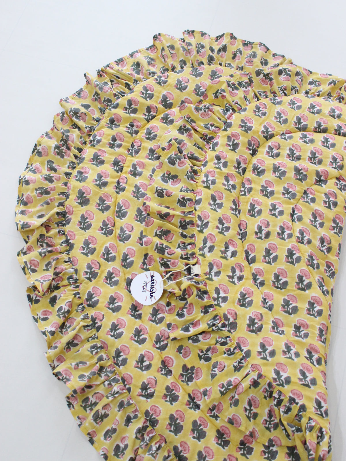 saruche Heart Frill Mat Vintage Yellow
