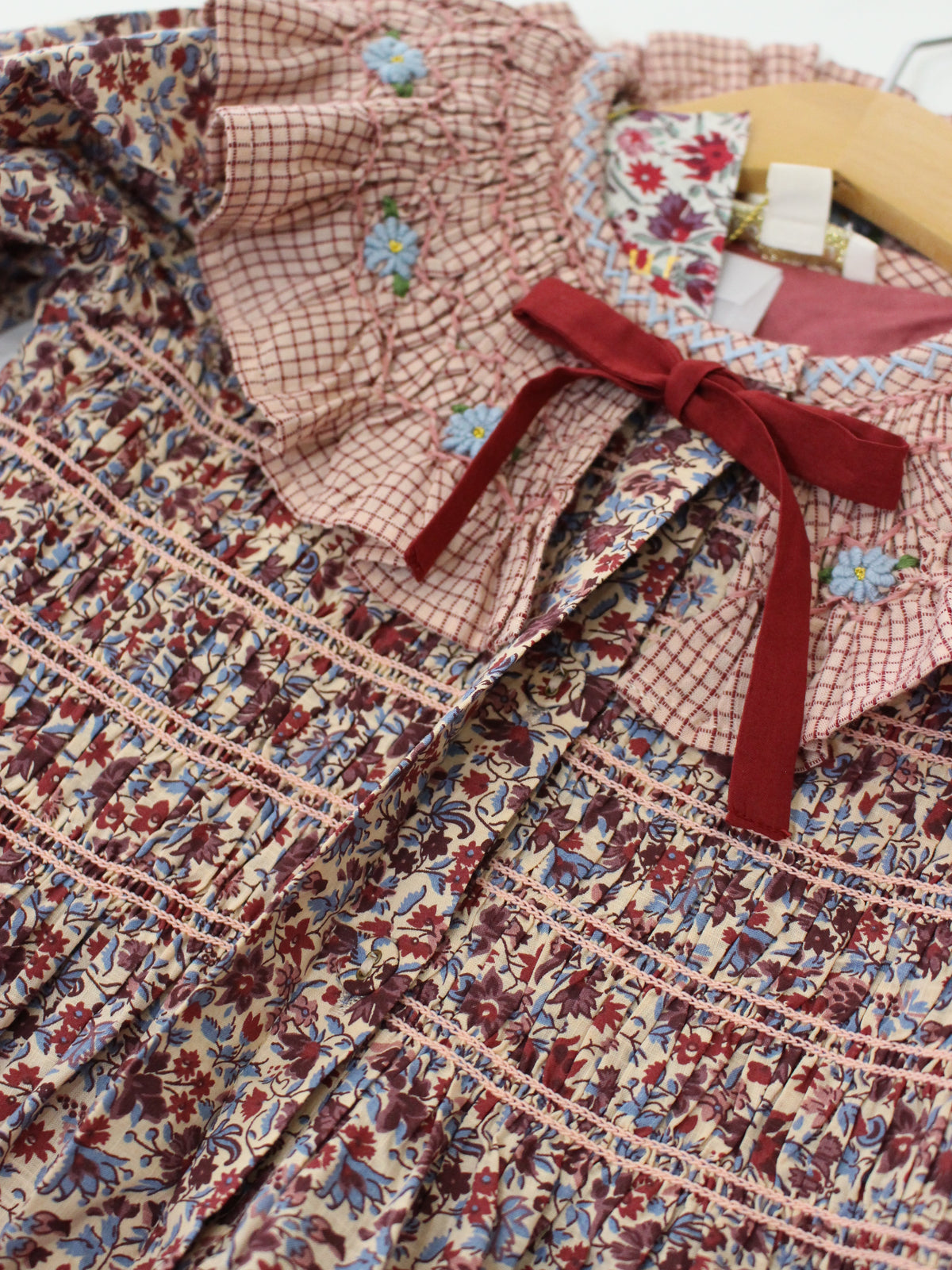 BONJOUR DIARY Tunic with hair clip Blue flower field print