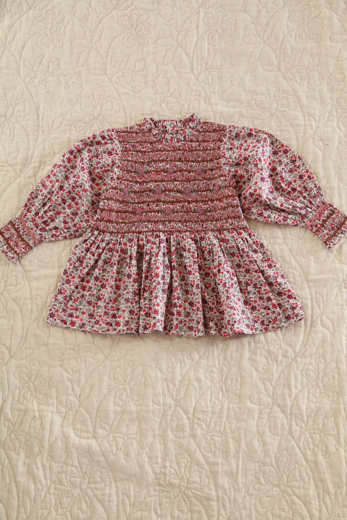 BONJOUR DIARY Handsmock blouse with collar Flowers field print
