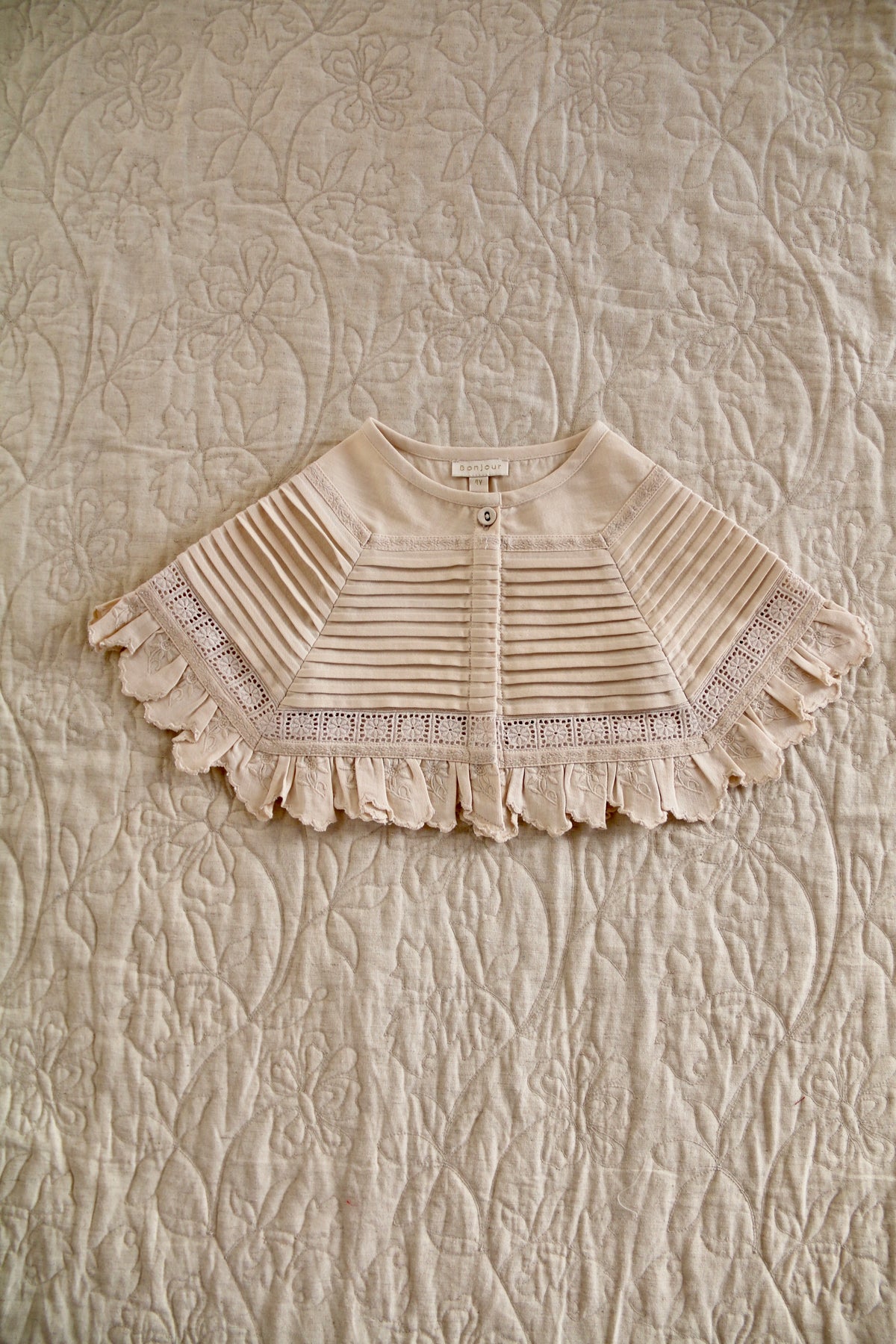 BONJOUR DIARY Cape collar Ivory denim