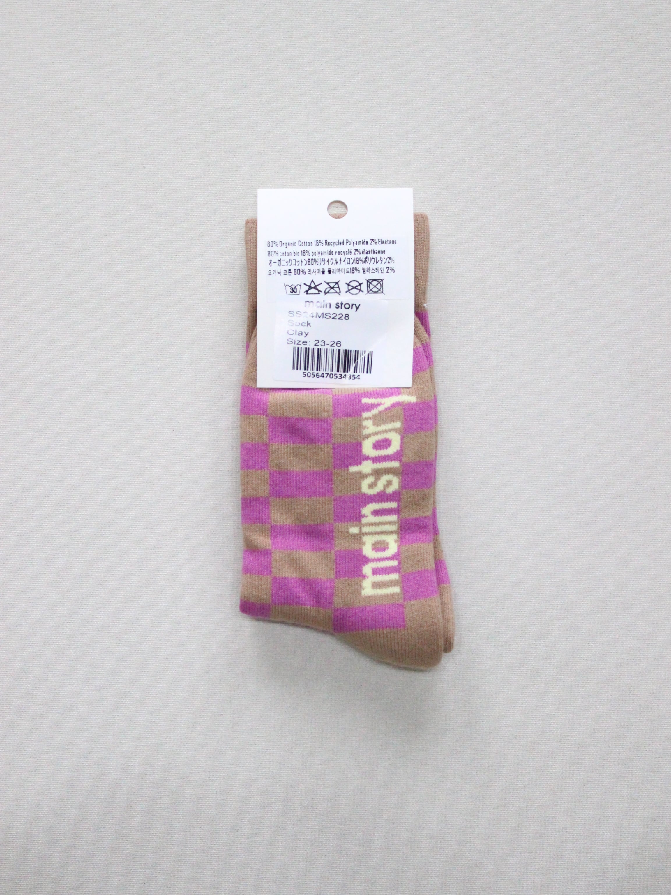 main story  Socks　Clay