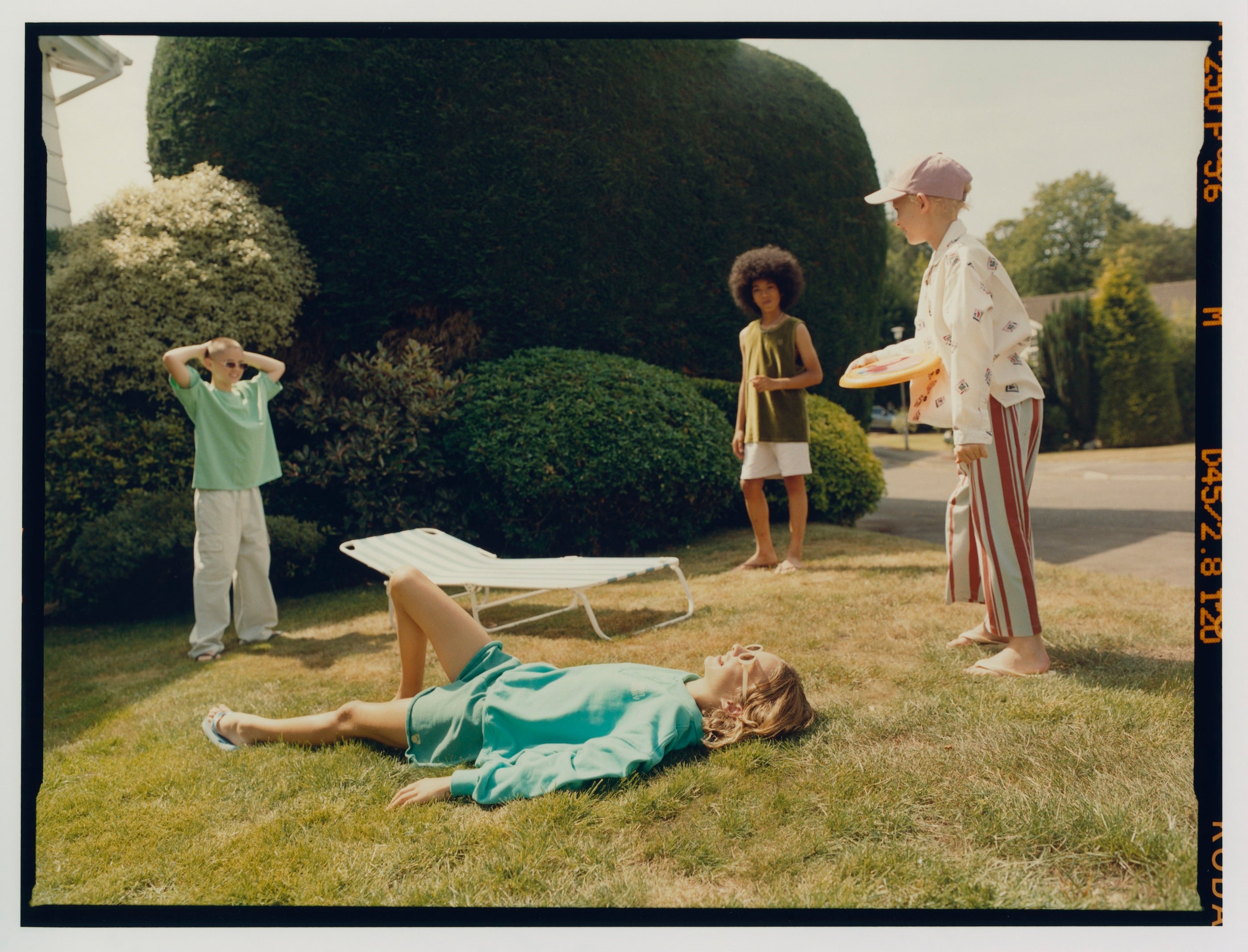 main story　Vest  Avocado