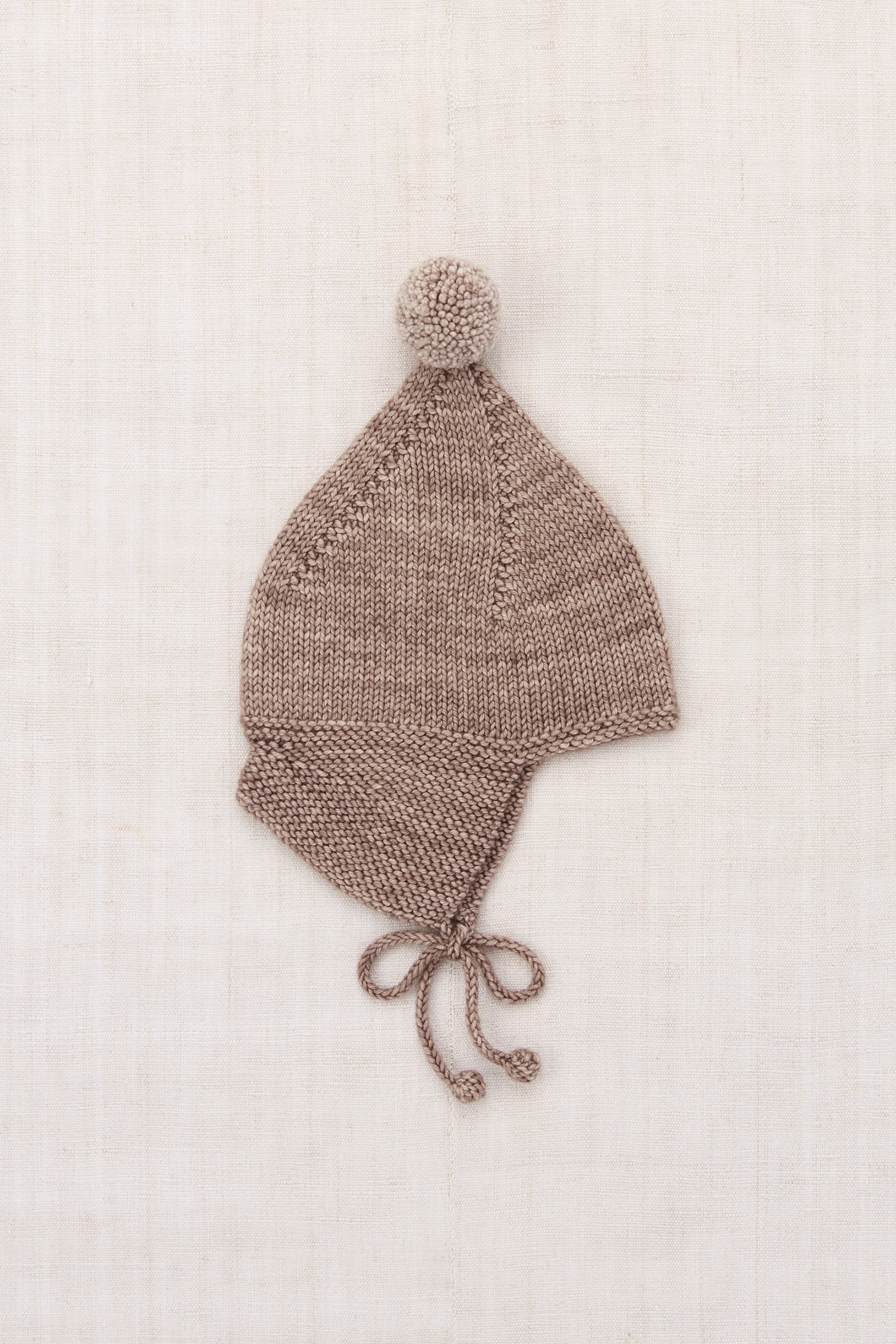Misha & Puff   BABY POINTY PEAK HAT TURTLEDOVE  26FA Drop2