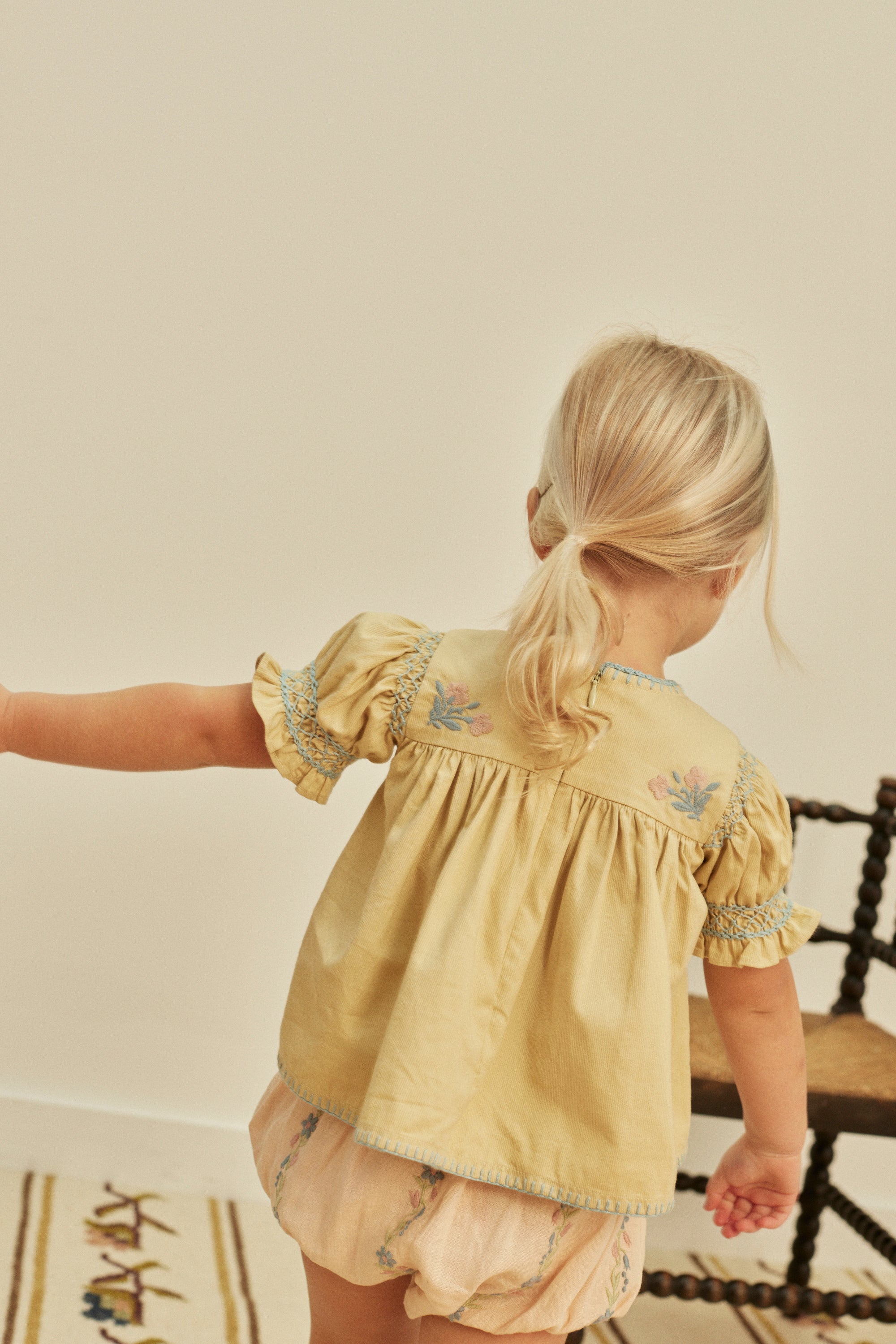 APOLINA  BABY DORA BLOUSE - CLOUD