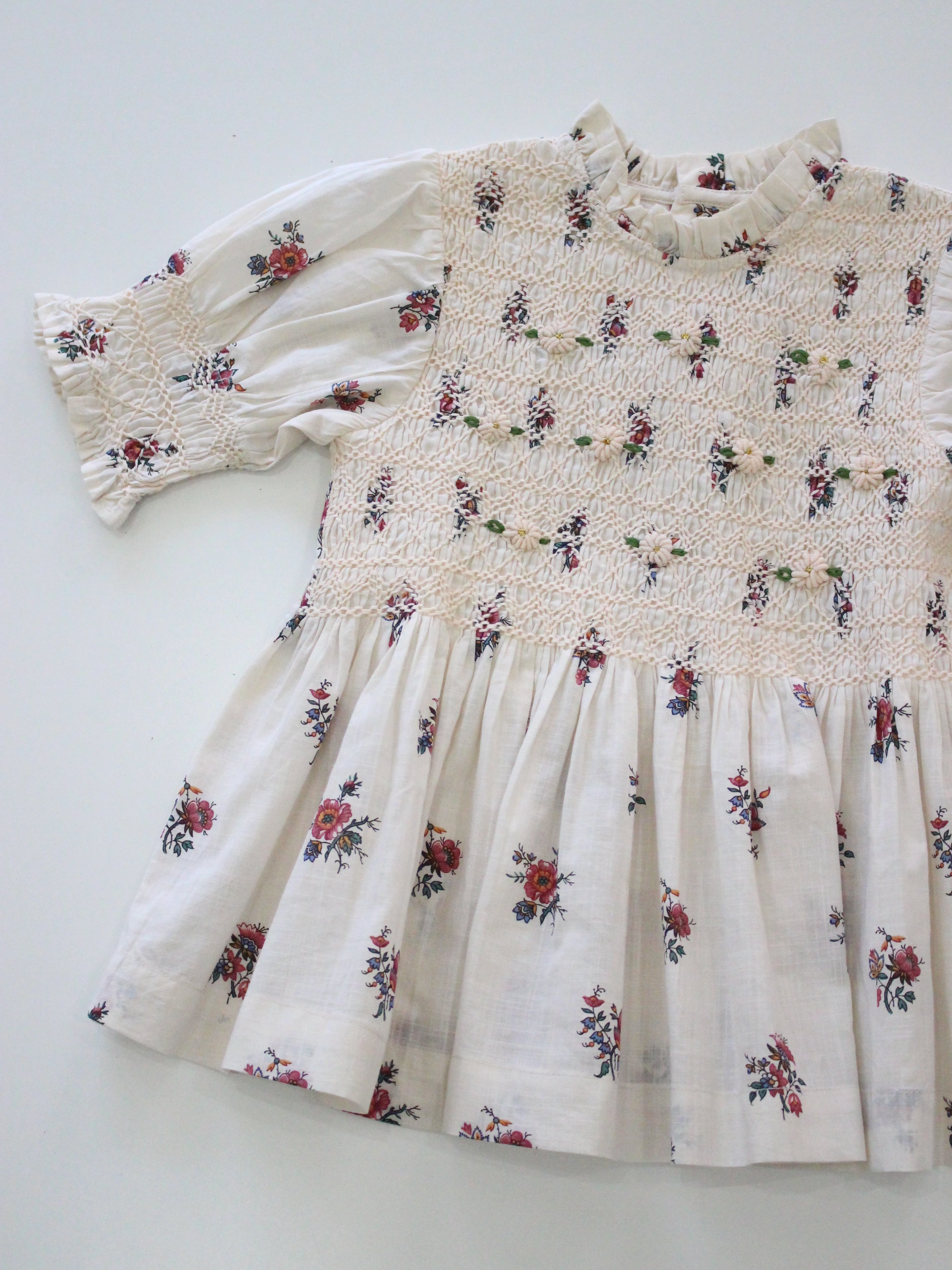 BONJOUR DIARY Handsmocks blouse Garden flowers print - cotton voile