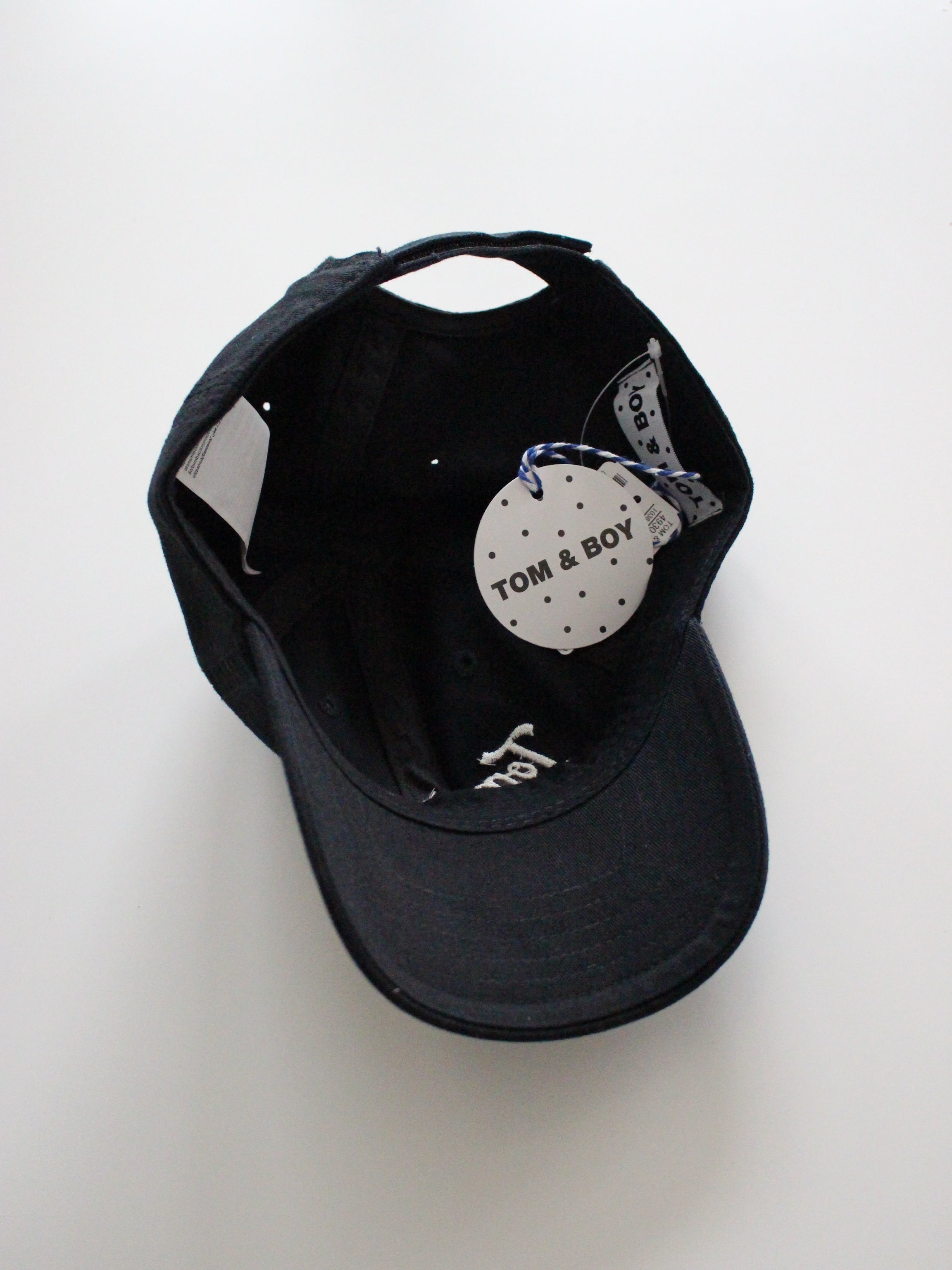 TOM & BOY  Black Cap