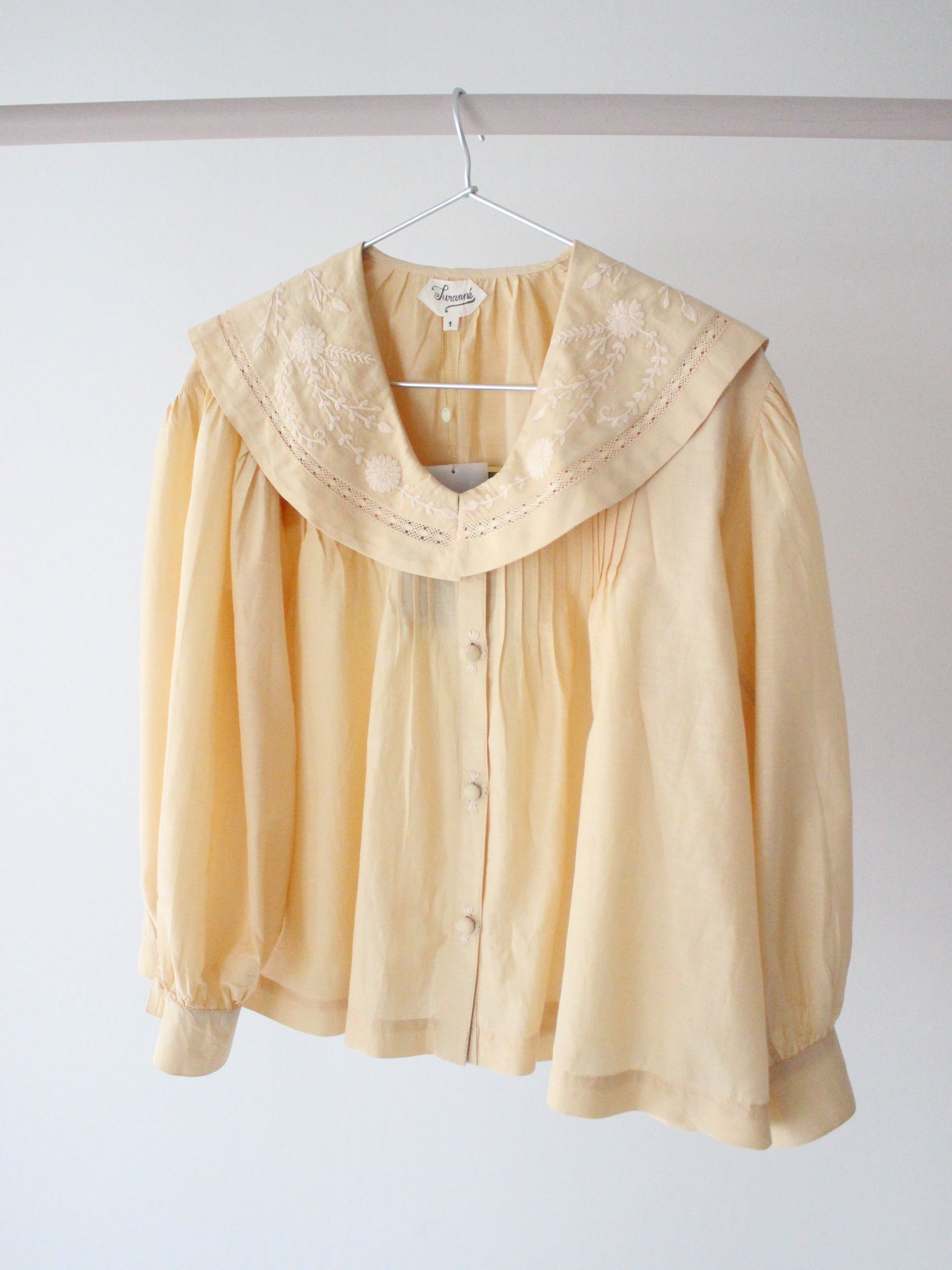 Suranné    Blouse with sailor collar Sand cotton silk  大人SIZE