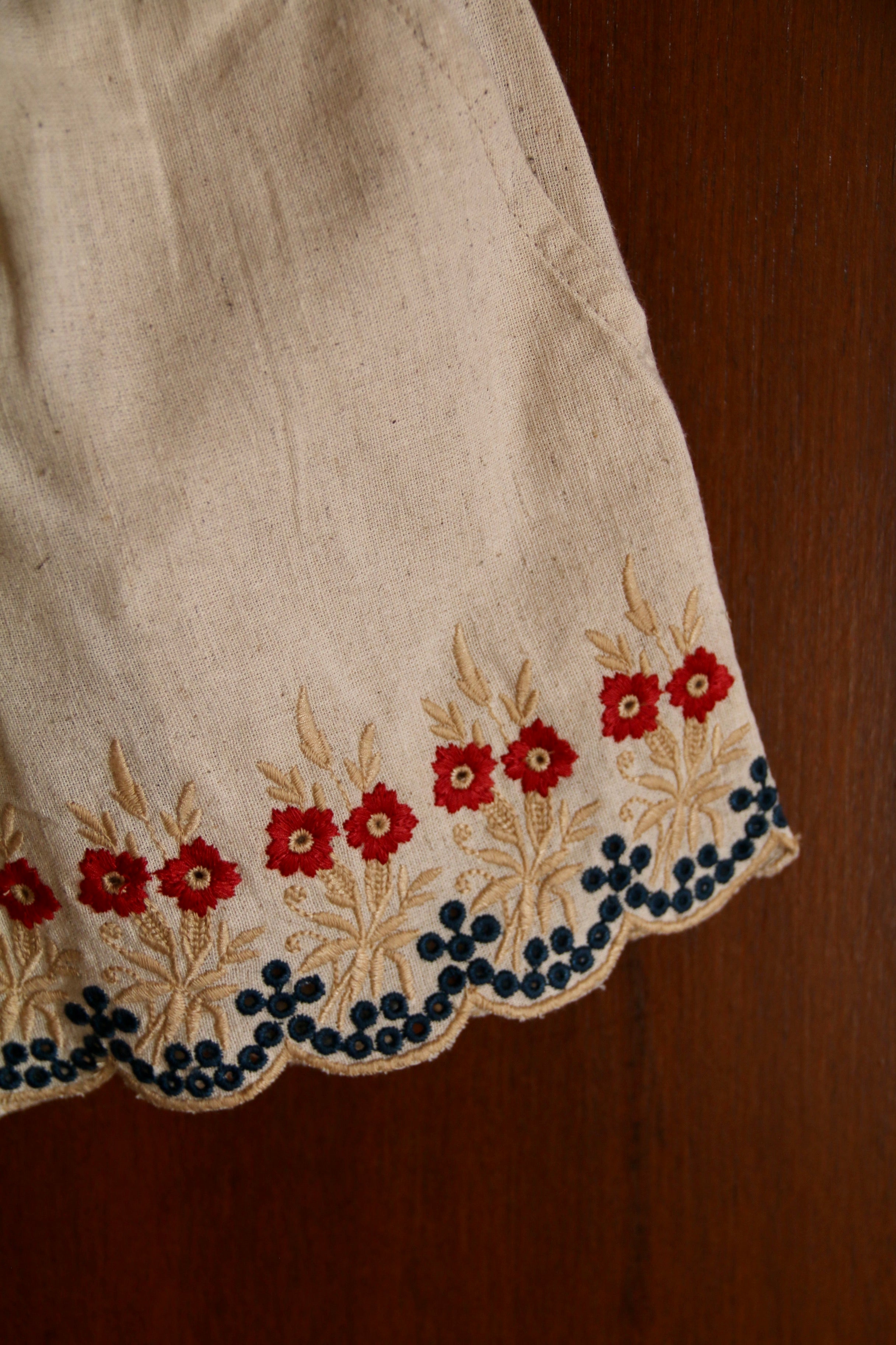 BONJOUR DIARY   Shorts & top set Natural cotton flex with multi color eyelet emb