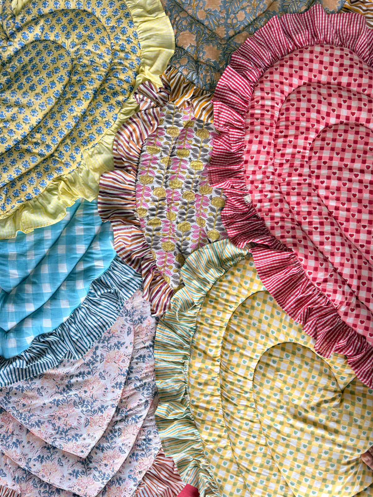 saruche  Heart Frill Mat　Yellow and Blue Flower