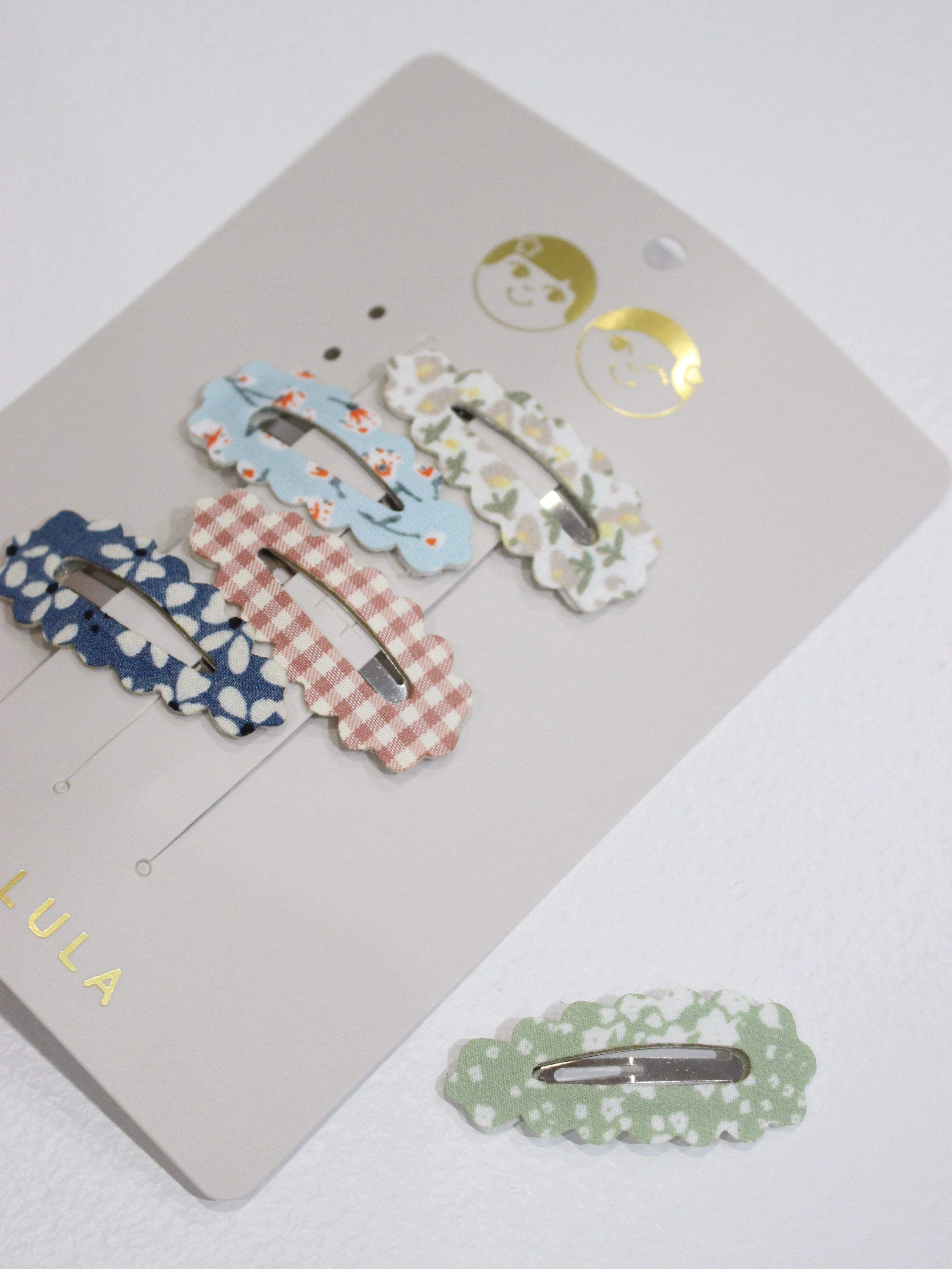 MIMI & LULA  Scalloped floral mini clic clacs