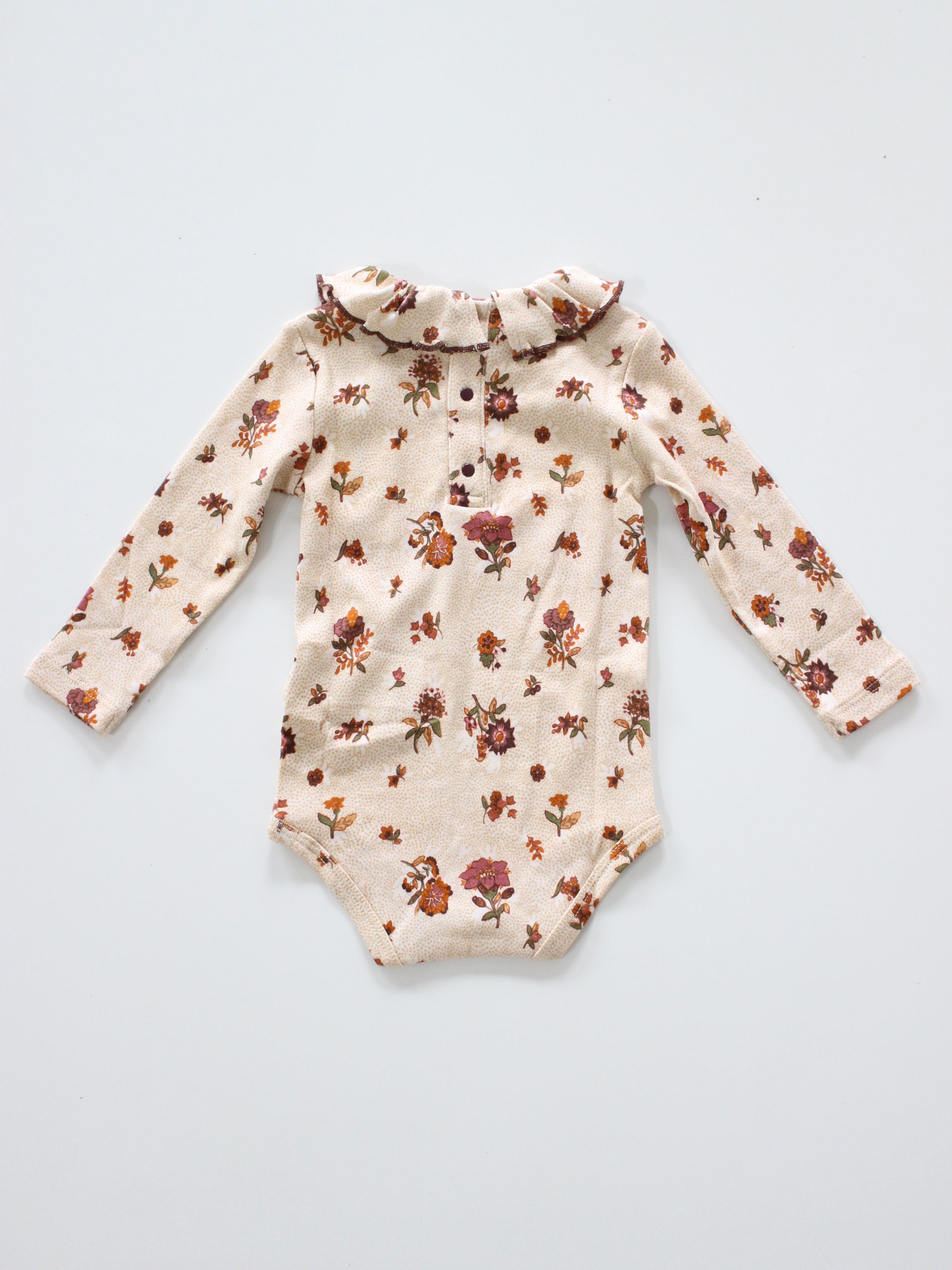 Misha & Puff   BABY PATTIE ONESIE (STRING/ANTIQUE ROSE Holyoke Floral)   26aw Drop1