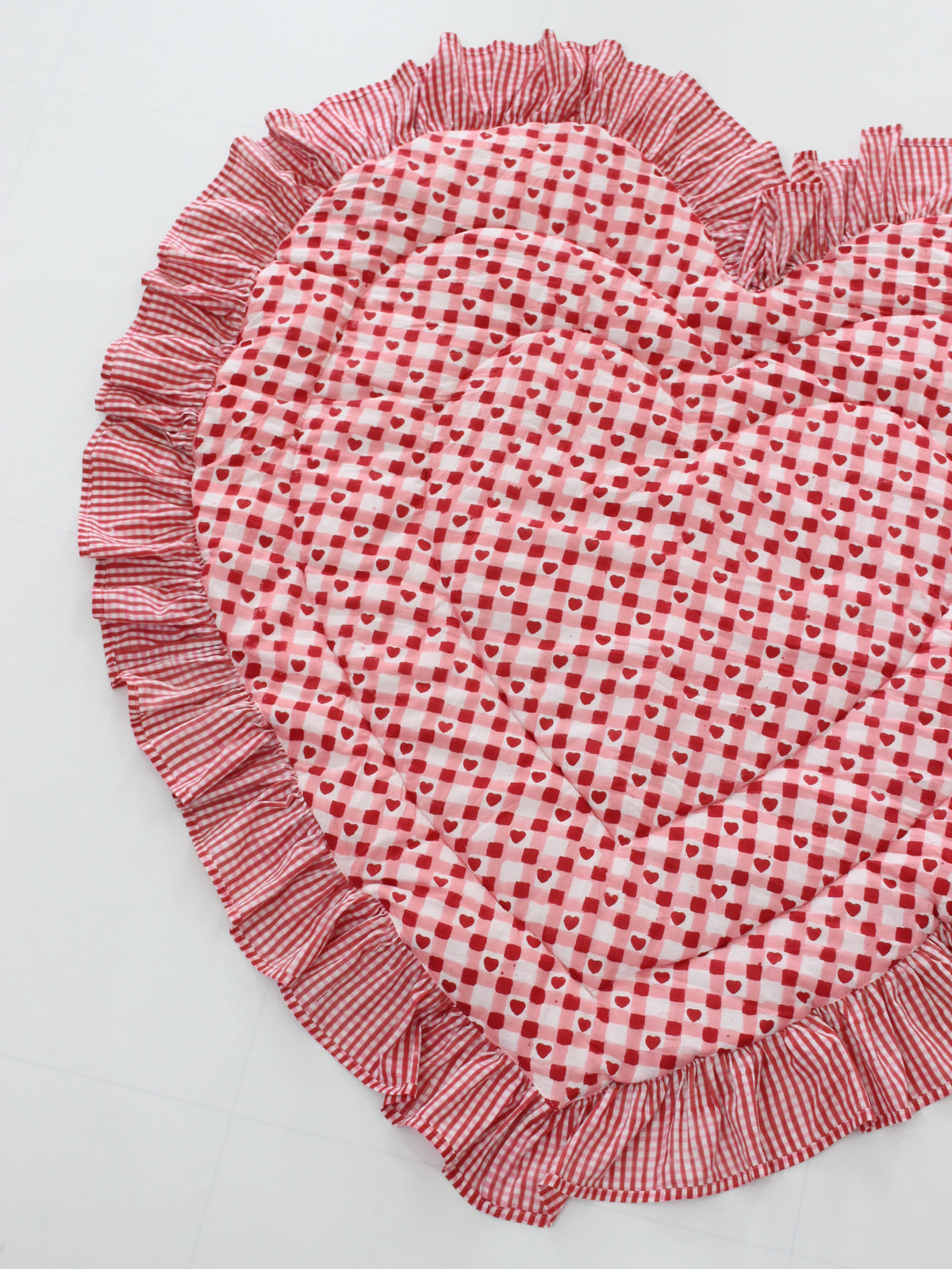 saruche  Heart Frill Mat　Red Heart Checks