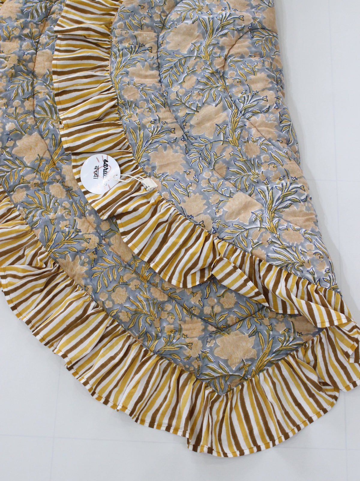saruche  Heart Frill Mat　Greige Flower