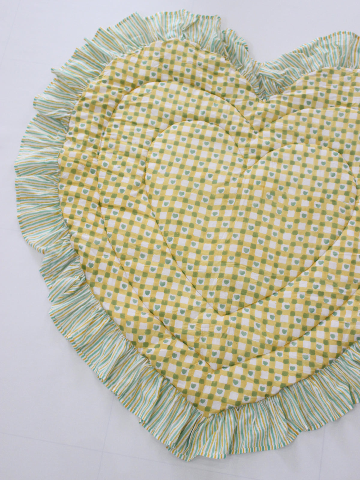 saruche  Heart Frill Mat　Yellow Heart Checks