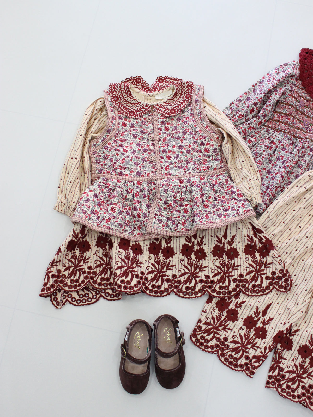 BONJOUR DIARY  Embroidered dress Provencal print - denim eyelette