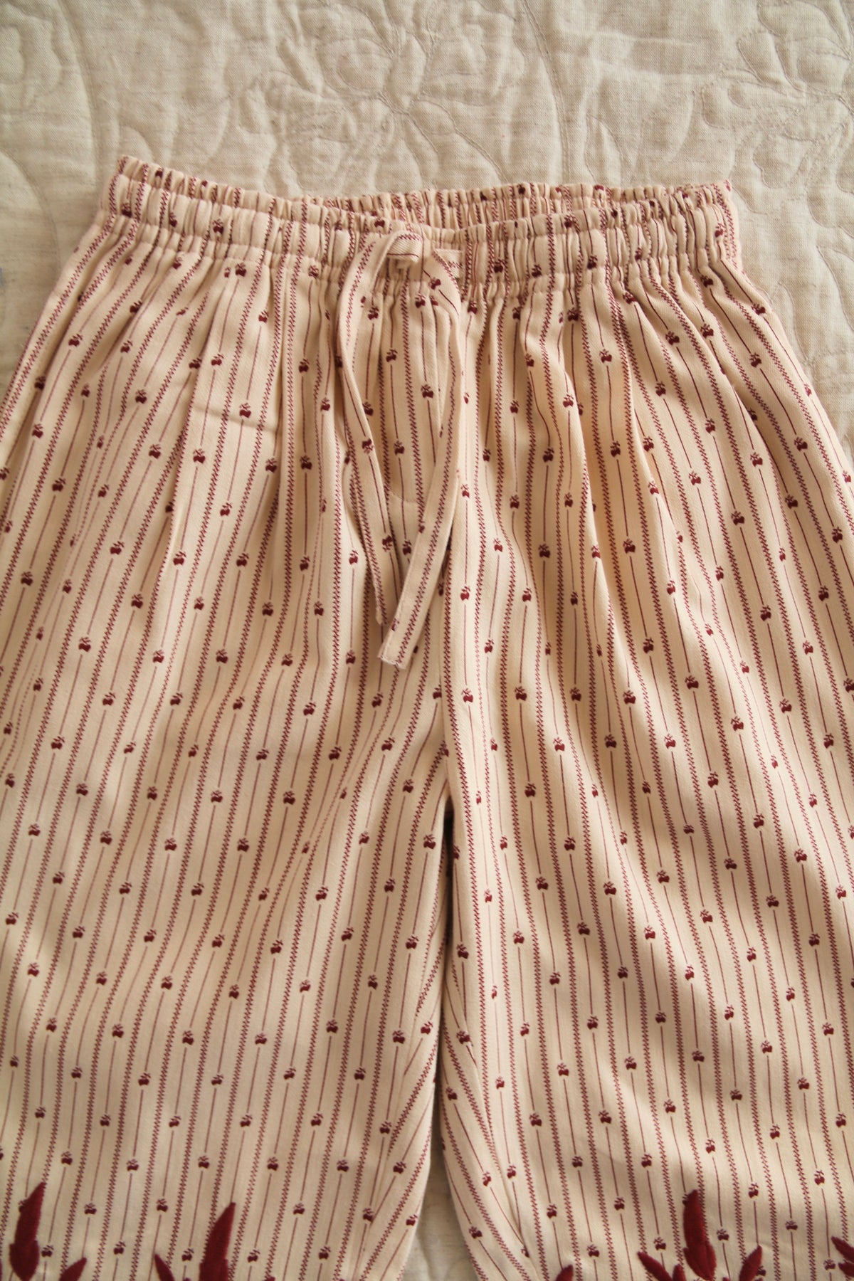 BONJOUR DIARY  Trousers Provencal print - denim eyelette 2