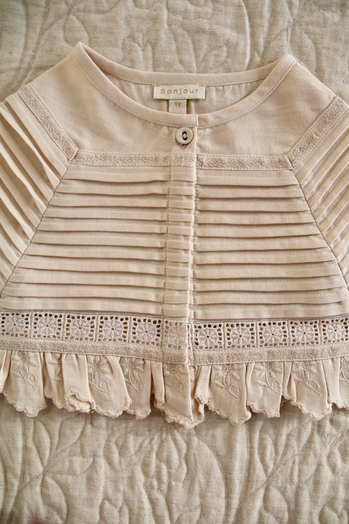 BONJOUR DIARY  Cape collar Ivory denim