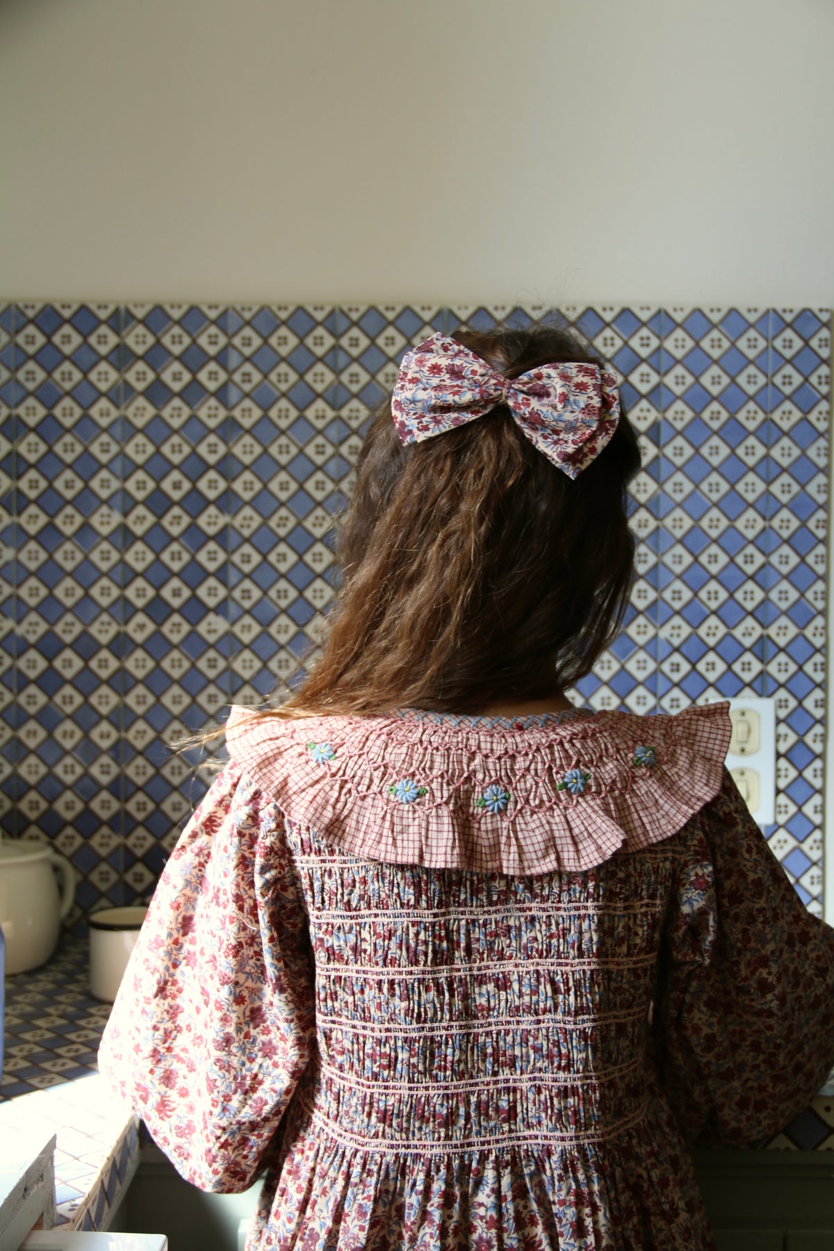 BONJOUR DIARY  Tunic with hair clip Blue flower field print