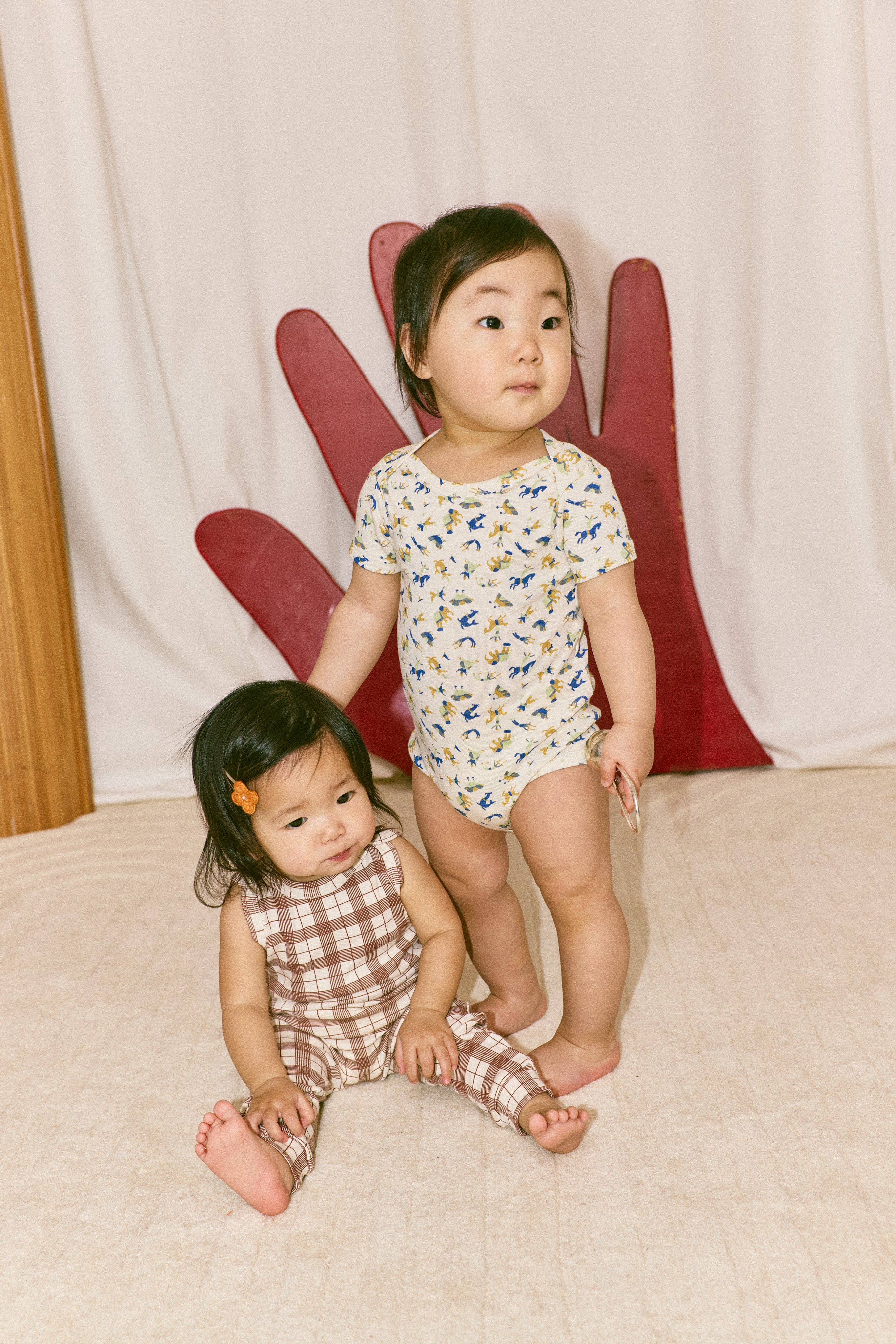 ロンパース・カバーオール misha&puff Baby Short Sleeve Lap Onesie Misha & Puff BABY LAP ONESIE MARZIPAN CIRCUS 26ss Drop1