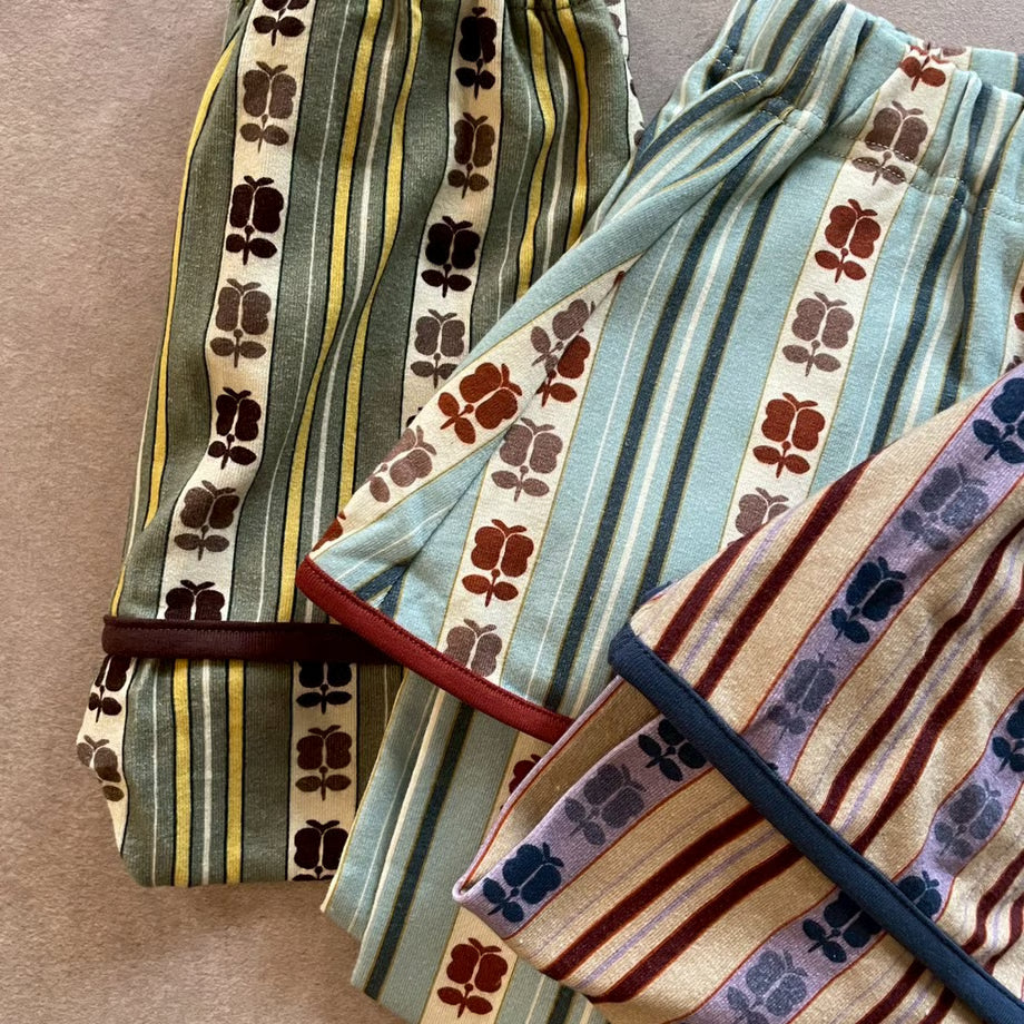 &pal    retro stripe skirted leggings    kahki　sax